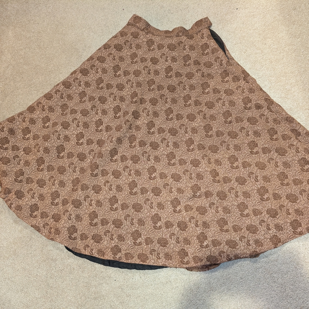 Elegant Brown Patterned Skirt